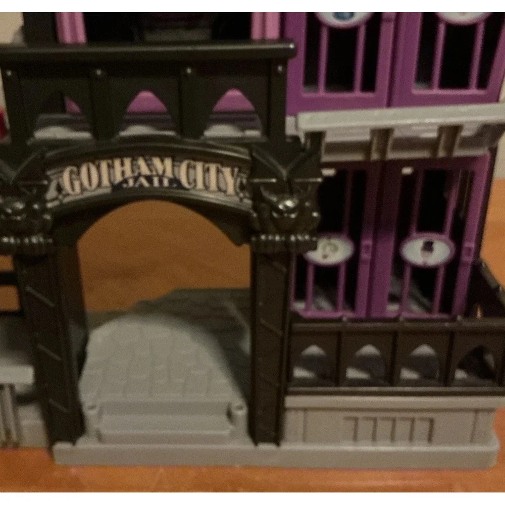 Imaginext DC Gotham City Jail Batman Playset Fisher‎ Price, Missing Doors